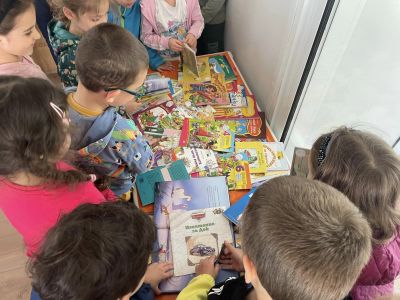 Месец на книгата - ДГ 59 Елхица - София