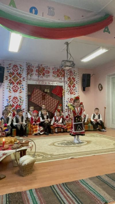 Седянка група Патета - ДГ 59 Елхица - София