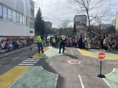 Пътна полиция в детската градина - ДГ 59 Елхица - София